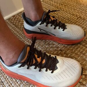 Altra Dynamic White and Orange Sneakers